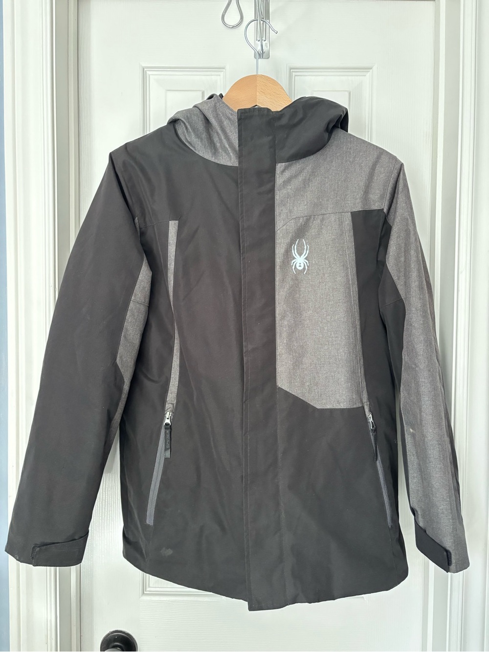 Spyder Black and Gray Hooded Ski Jacket Youth 14/16